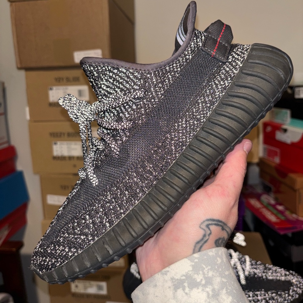 Adidas Yeezy 350 V2 ‘Black Reflective’. 8.5 men or 10 women. *LIKE NEW - Picture 7 of 11